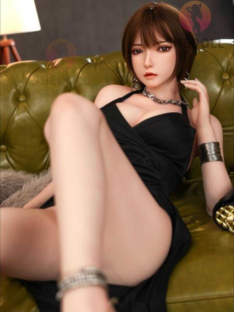  seren-deep v-neckline-6